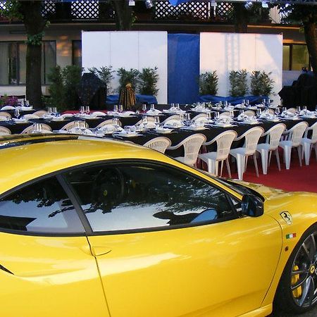 Drake Hotel Maranello Exterior foto