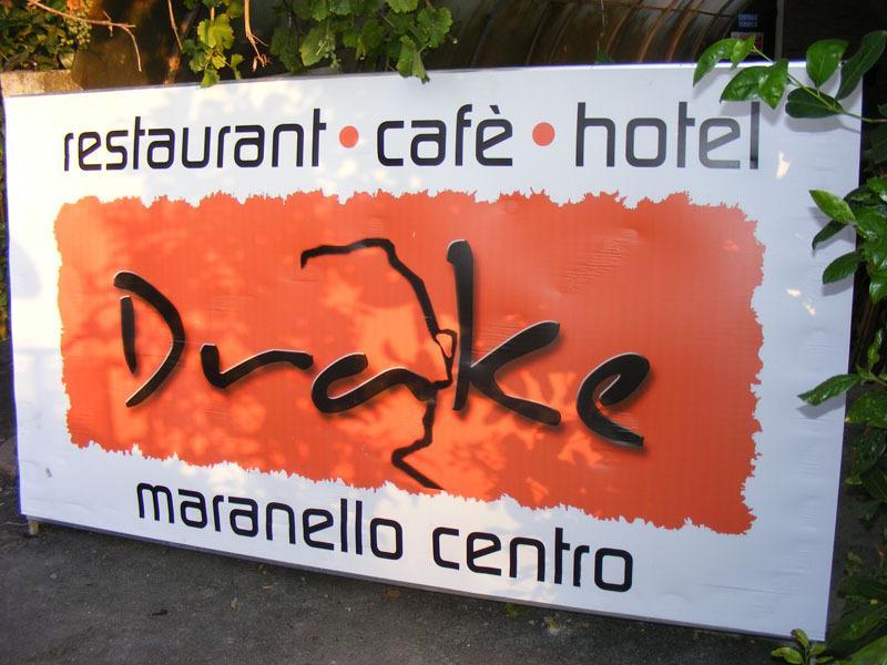 Drake Hotel Maranello Exterior foto