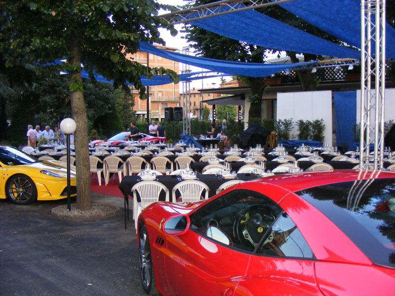 Drake Hotel Maranello Exterior foto